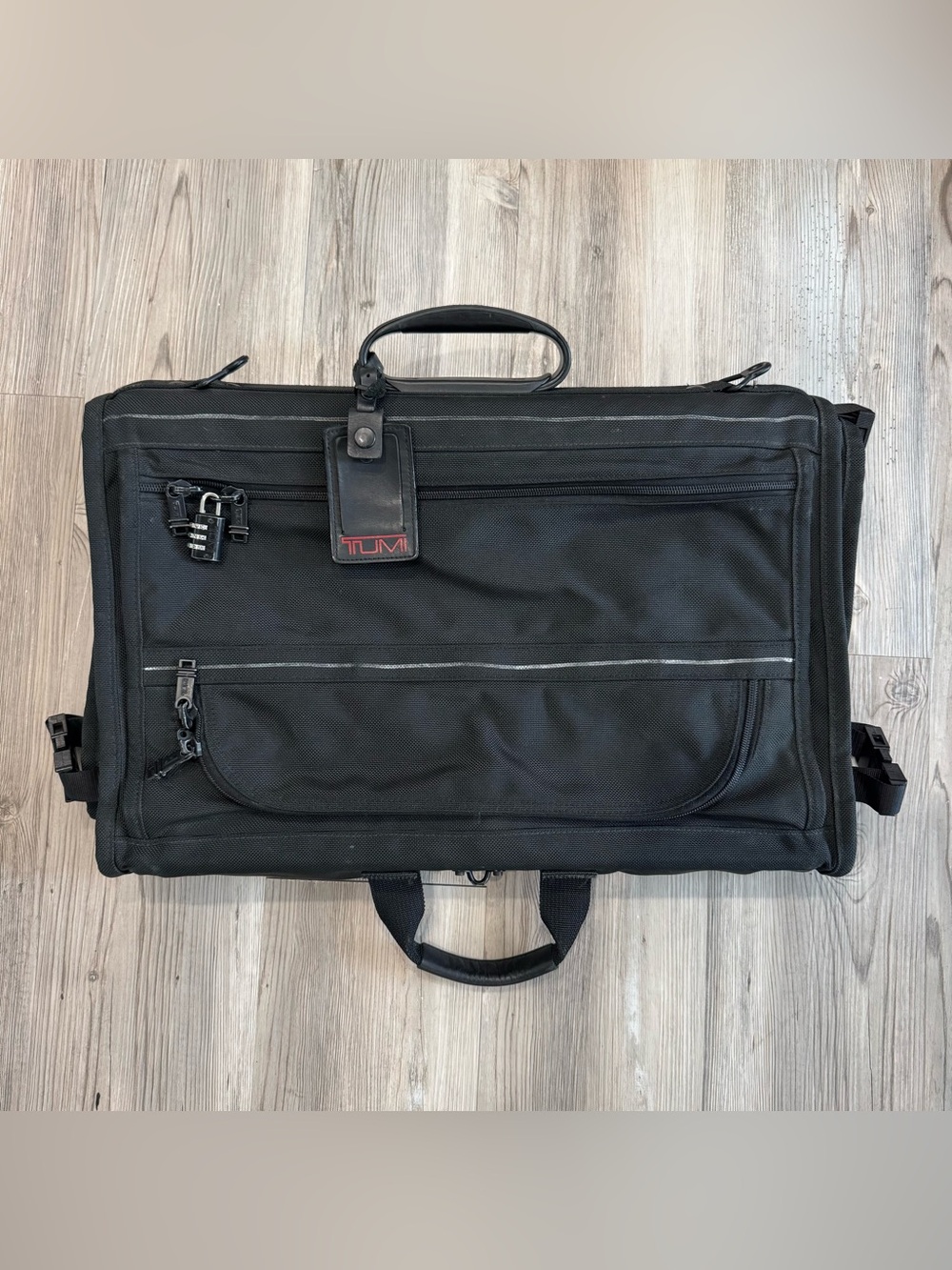TUMI Black Trifold Travel Garment Bag Alpha 234D3